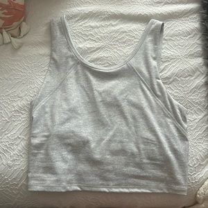 women’s workout tank top